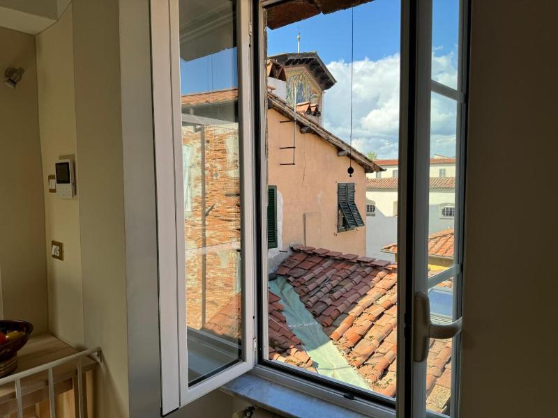 A Bright and Cozy Apartment with Stunning Views in the Heart of Lucca - image 16