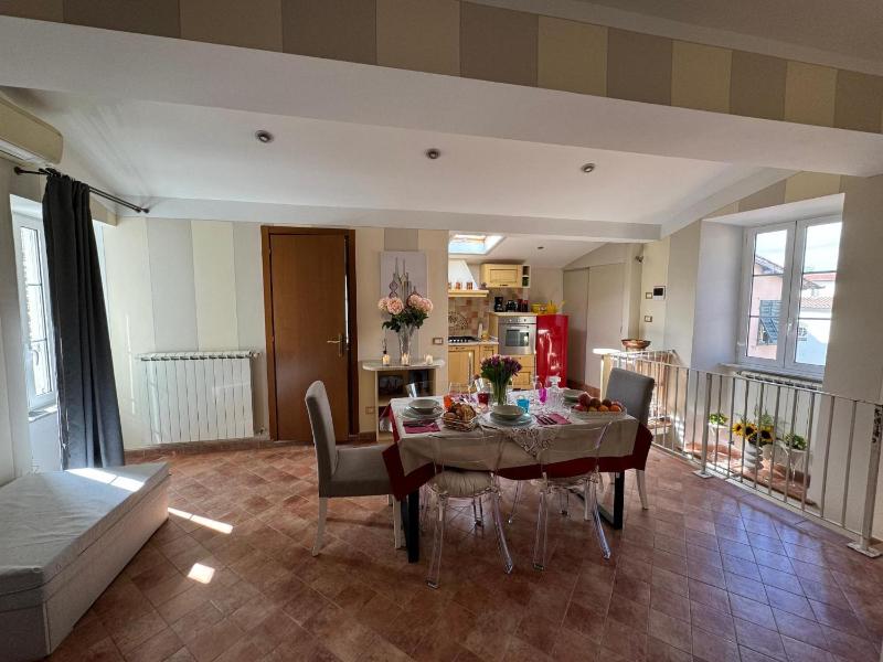 A Bright and Cozy Apartment with Stunning Views in the Heart of Lucca - image 8