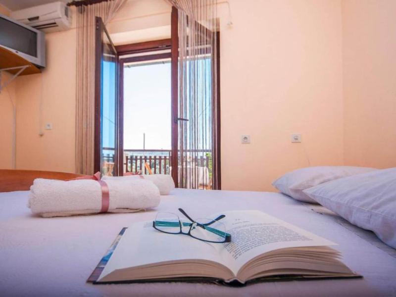 Guest House Stay & Smile Dolac Primo ten - Studio with Sea View and Balcony - image 18