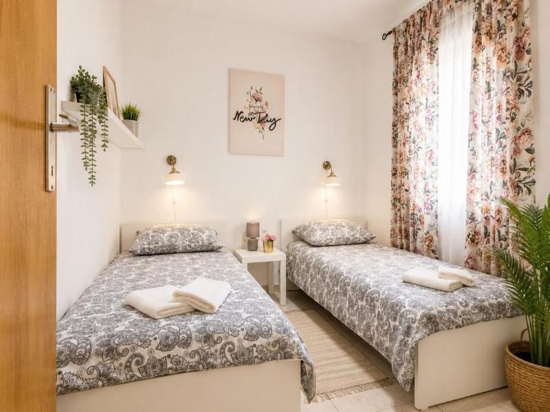Apartments Villa Mavi Novalja ground floor - image 20