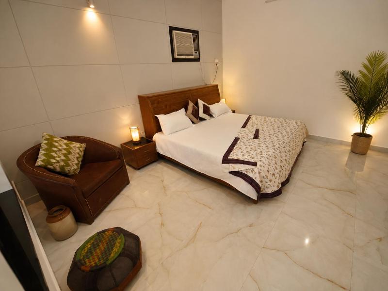 Zuri Holiday Home - image 32