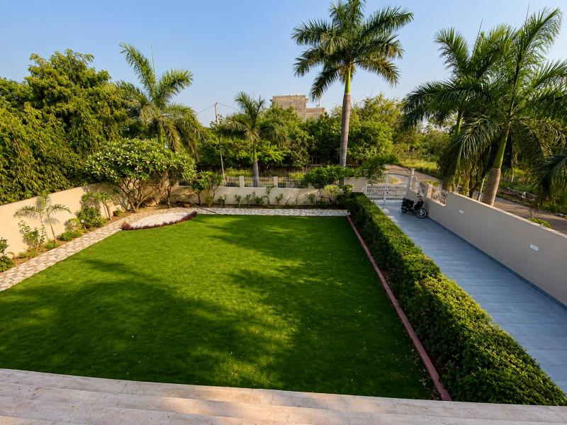 Zuri Holiday Home - image 40