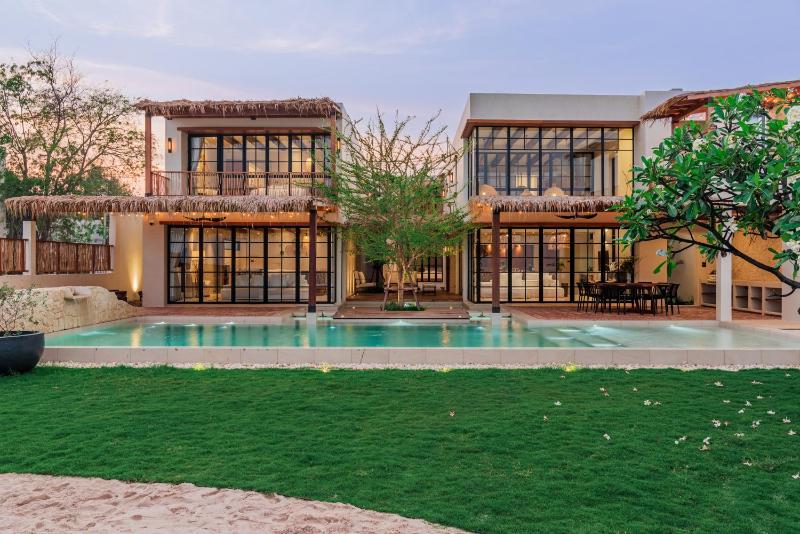 Sunkissed Retreat Ultra Luxury Private Beachfront 5 Bedrooms Pool Villa - image 21