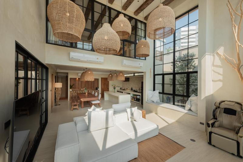 Sunkissed Retreat Ultra Luxury Private Beachfront 5 Bedrooms Pool Villa - image 16