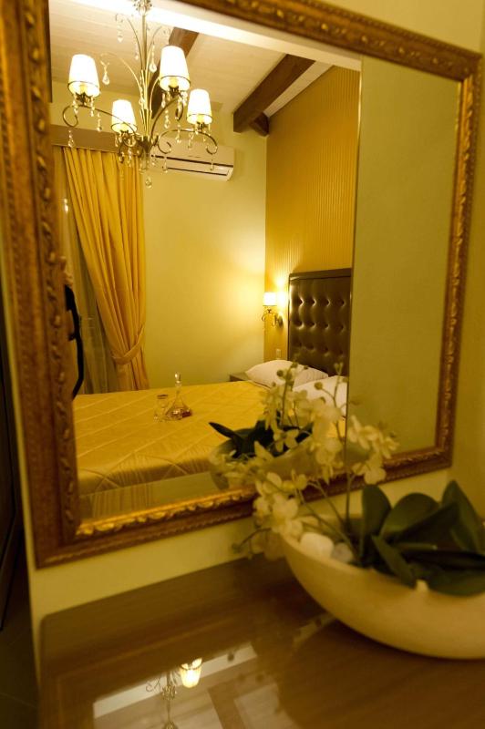 Deluxe Studio (3 Adults) image 2