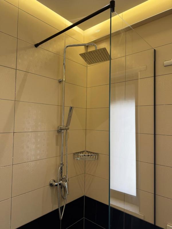 Grand Central 2 Bedroom Apartment - image 14