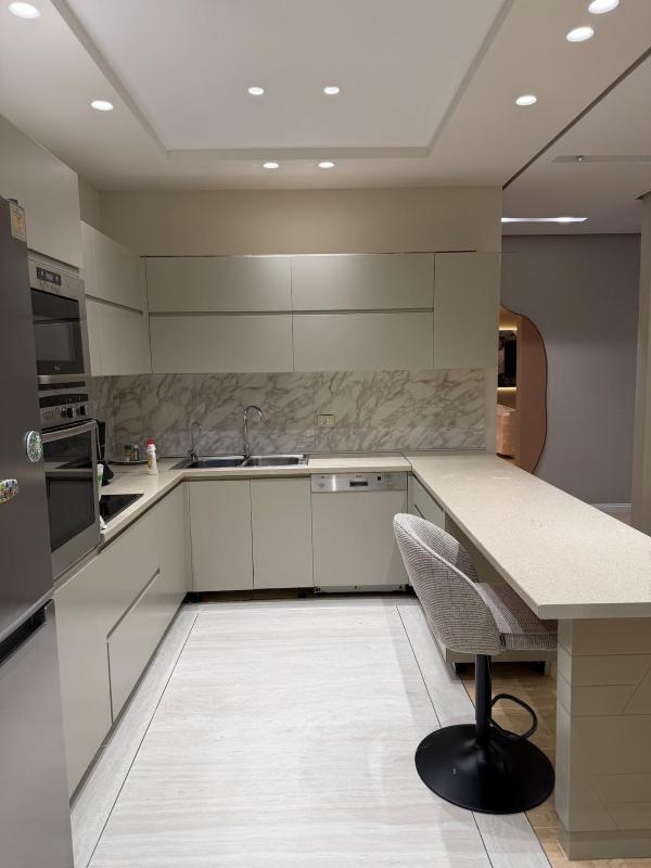 Grand Central 2 Bedroom Apartment - image 12