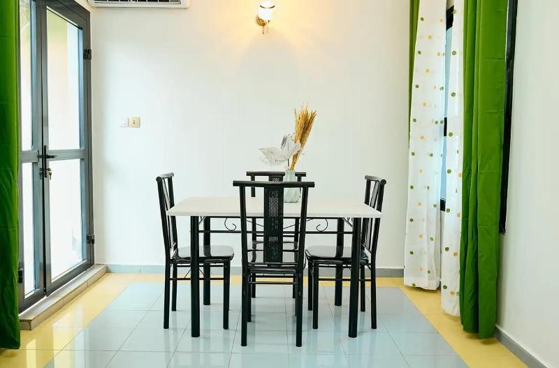 Bj House - image 4