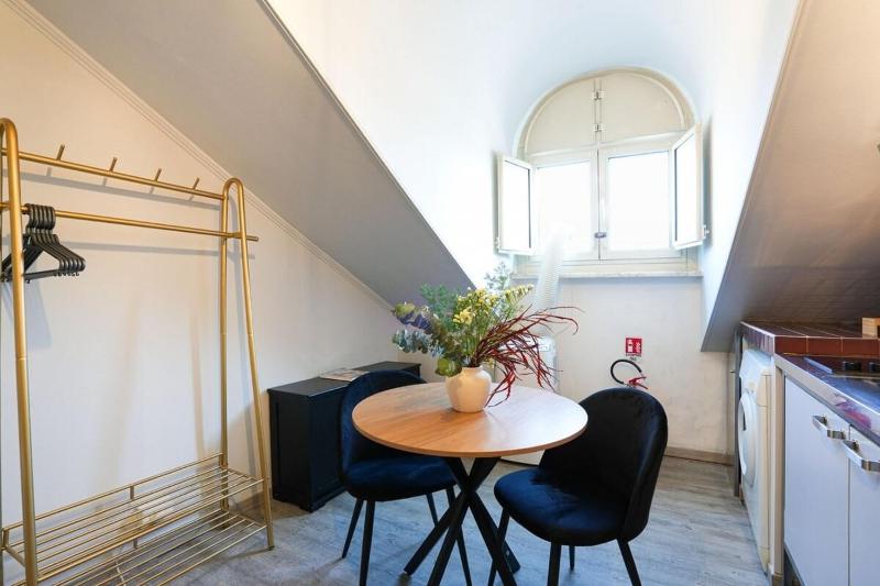 Smeralda Attic Room - image 4