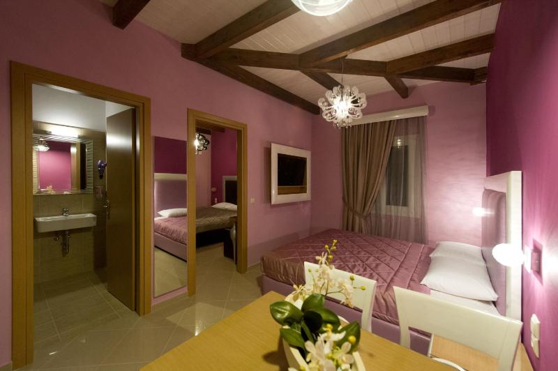 Ideal House - image 6