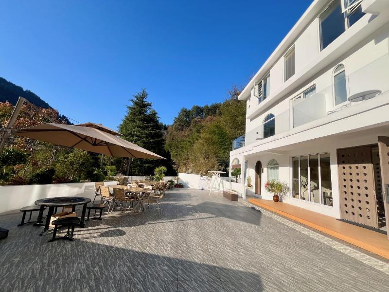 Book NOW & Chat Wake in MountainFree ShuttleAside National Park Combo Stay in Tianmen city center English Speaking Assistant - image 38