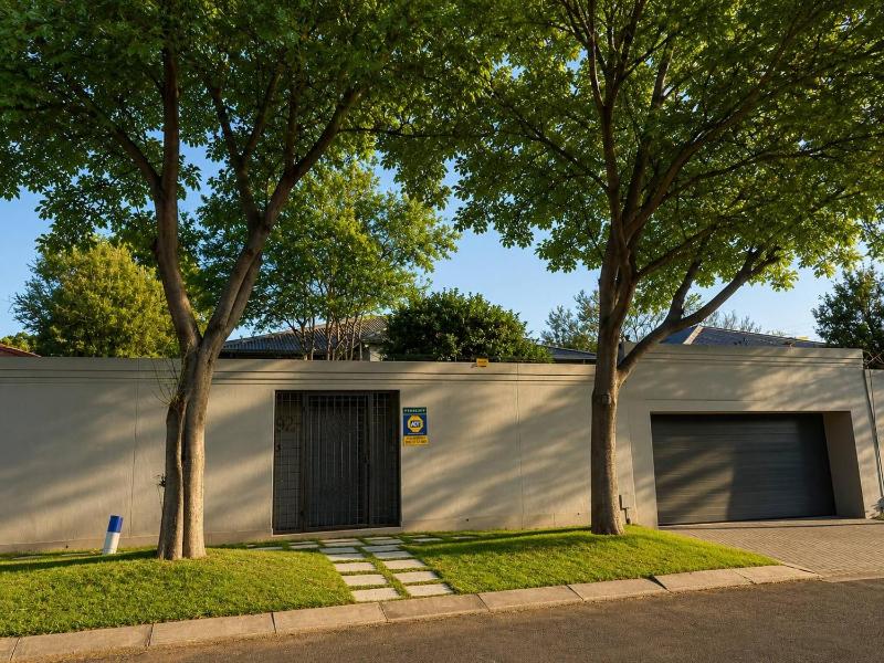 Stylish Parkhurst Cottage Walk to 4th Ave - image 5
