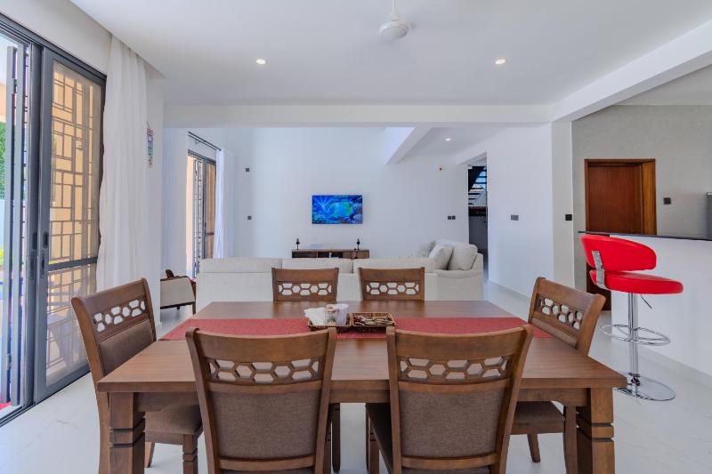 Private Villa with a Pool AC Solar power and Starlink Internet - image 12