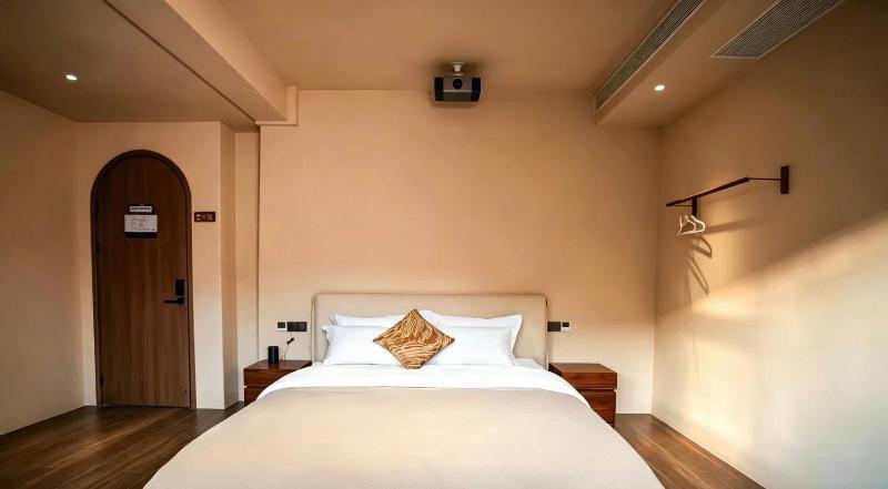 Book NOW & Chat Wake in MountainFree ShuttleAside National Park Combo Stay in Tianmen city center English Speaking Assistant - image 42