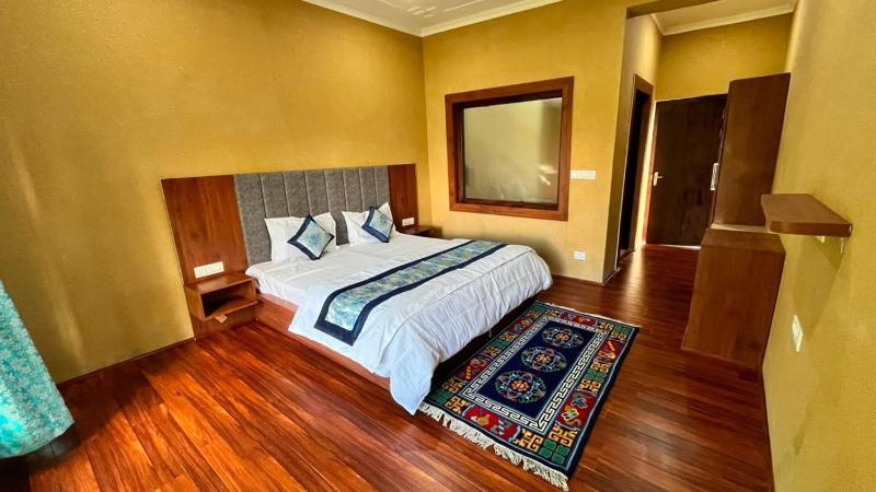 The Royal Guest house upper chanspa - image 1