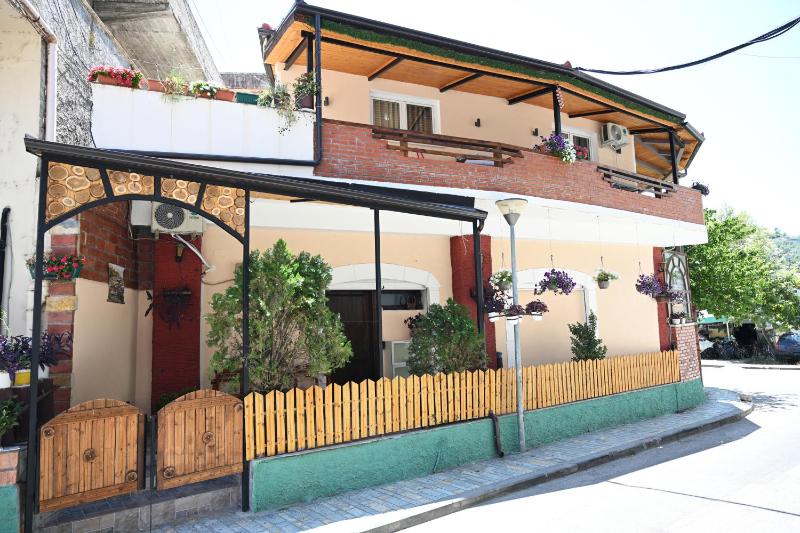 The Parkside Villa Apartment I - image 14