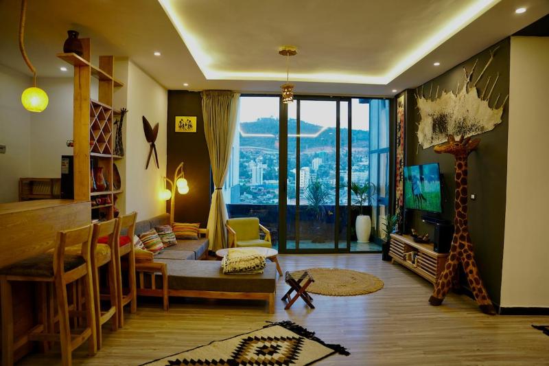 High Rise Art Residency - image 8