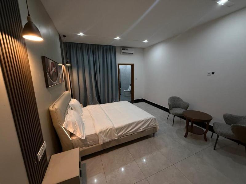 Chic apartment - image 13