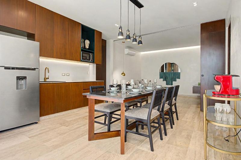 Lux 1BR with Rooftop Pool Spa Gym Kids Playroom - image 47