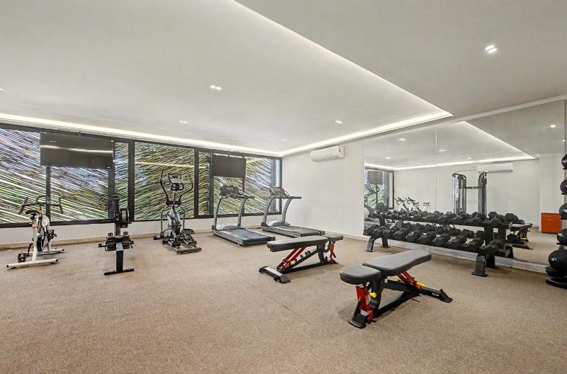 Lux 1BR with Rooftop Pool Spa Gym Kids Playroom - image 31