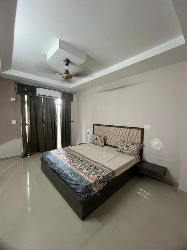 Villa - image 1