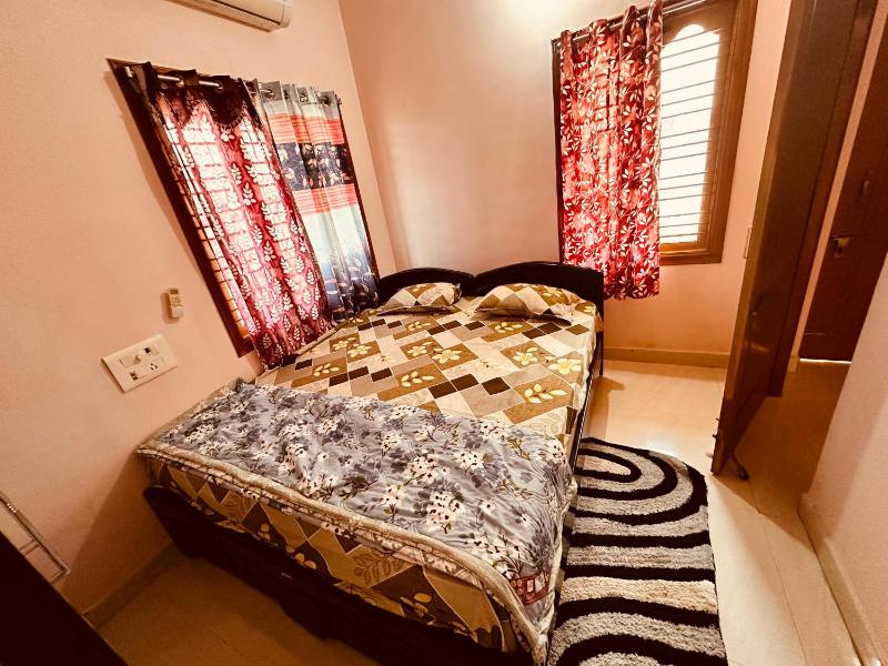 Family friendly home stay temple city Tirupati home stay - image 3