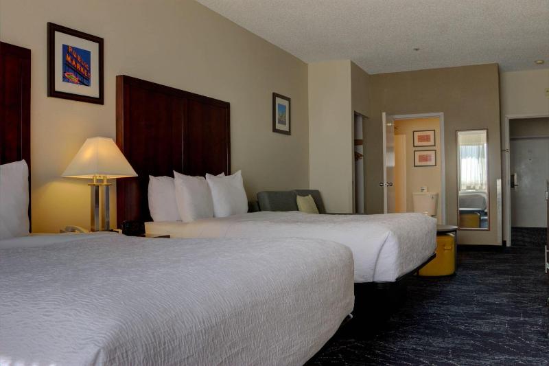 Comfort Inn & Suites Seattle North - image 13