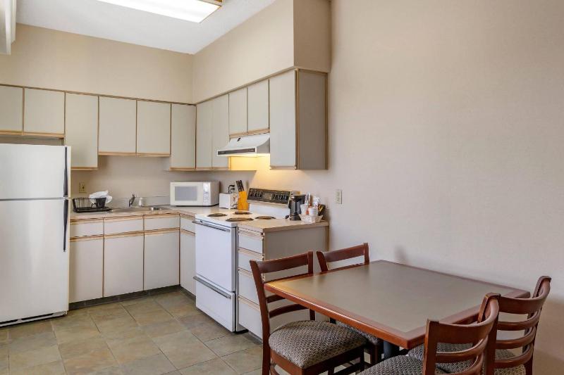 Comfort Inn & Suites Seattle North - image 8