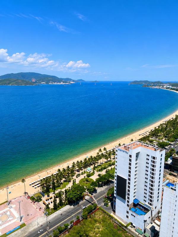 Panorama Apartment Luxury Beachfront by Man - image 16