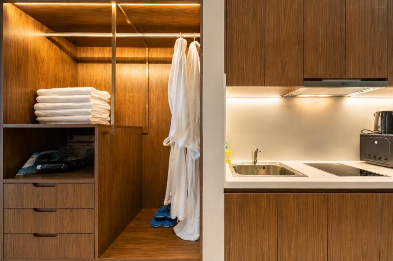 Panorama Apartment Luxury Beachfront by Man - image 14