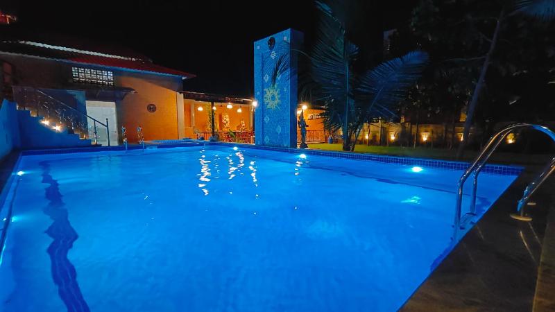 Driftwood Beach Resort - image 8