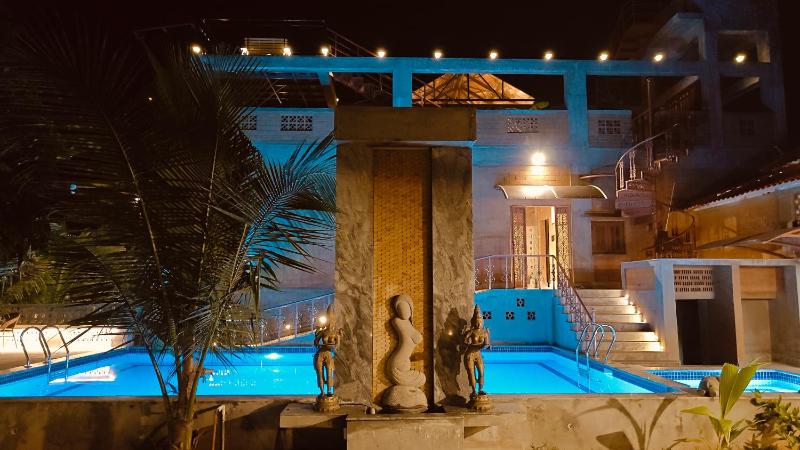 Driftwood Beach Resort - image 16
