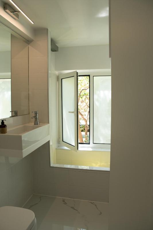 Mosaikon Guesthouses #Aiolou Str - image 7