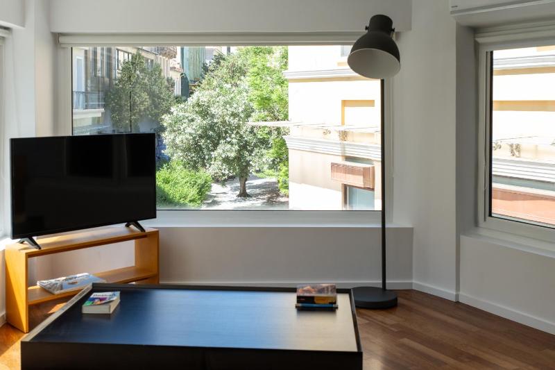 Mosaikon Guesthouses #Aiolou Str - image 3