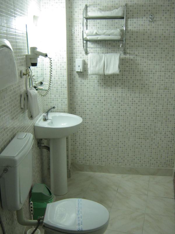 Double or Twin Room image 3