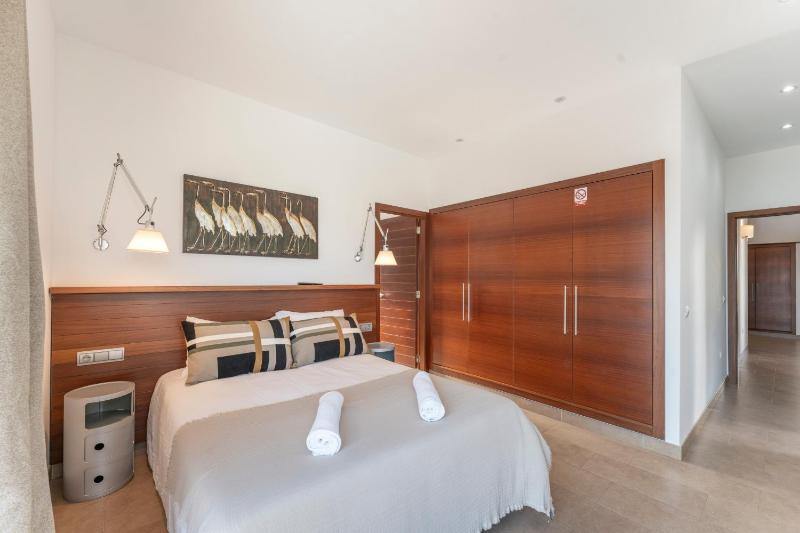 Villa Cala Morell - image 35
