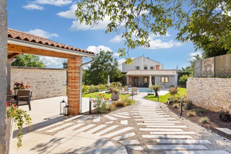 Mala kuća Mara - managed by Travel Istria - image 5