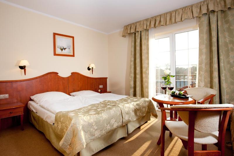 Double Room image 3