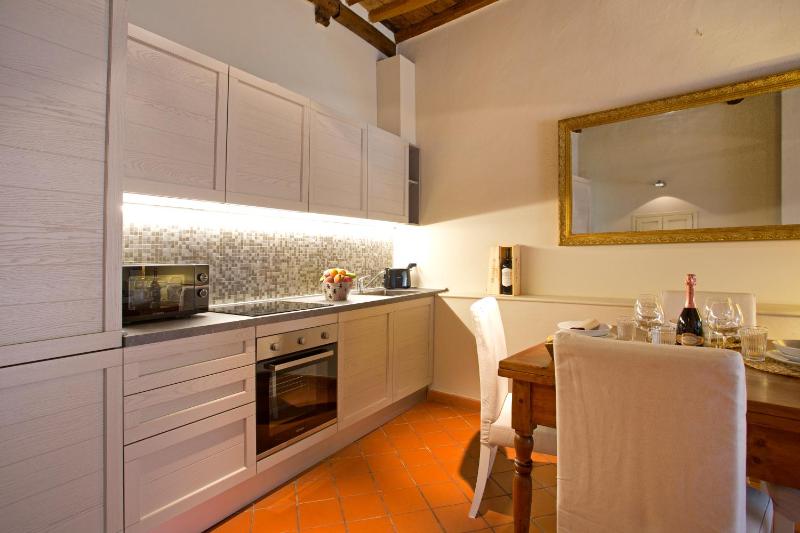 Casa del Parlascio - Vista Esclusiva su Piazza dell'Anfiteatro - image 17