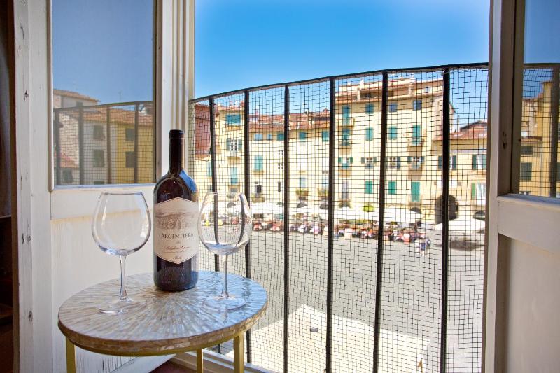 Casa del Parlascio - Vista Esclusiva su Piazza dell'Anfiteatro - image 9