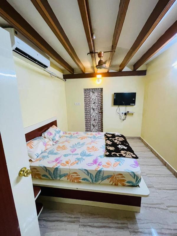 SHAN's - image 2