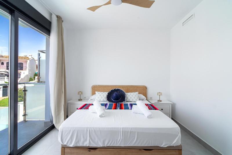 Casa Mezcal by Casasol - Family Villa with Private Pool & Jacuzzi in Nerja - image 15