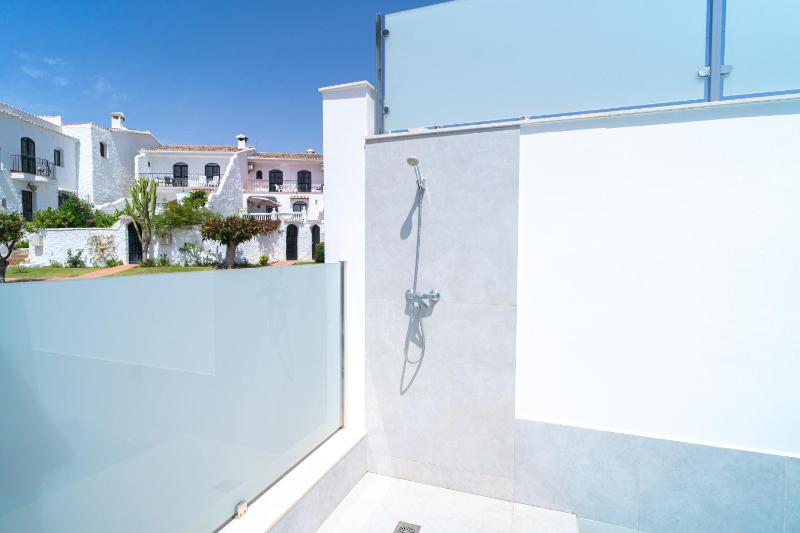 Casa Mezcal by Casasol - Family Villa with Private Pool & Jacuzzi in Nerja - image 16