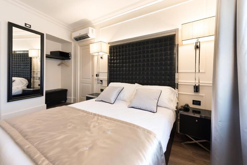 Deluxe One-Bedroom Apartment (4 Adults) image 3