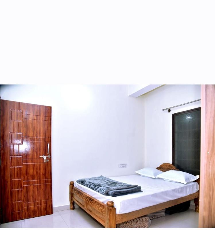 Gubbi GOODU SEVRVICE APARTMENT - image 16