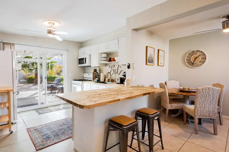 Movie Colony Oasis with Pool & Spa - image 45