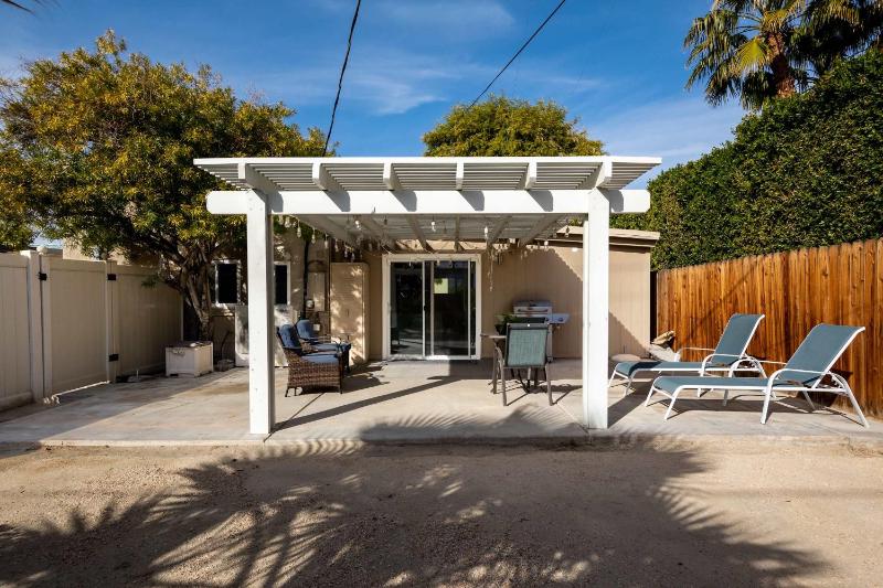 Movie Colony Oasis with Pool & Spa - image 15