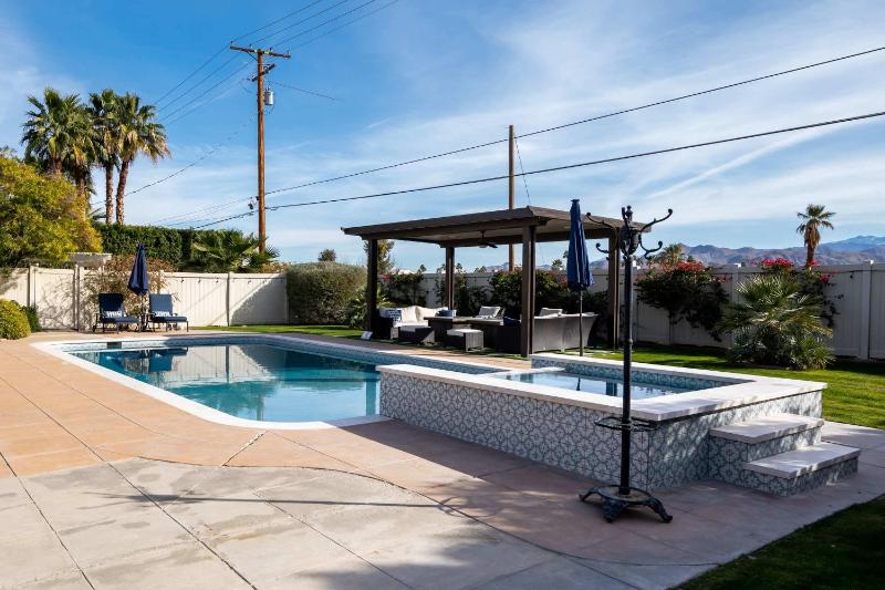 Movie Colony Oasis with Pool & Spa - image 25