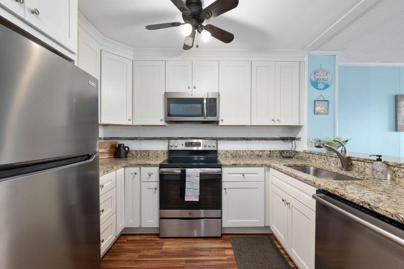 Oceanfront Condo with Direct Beach Access and Pool - image 15