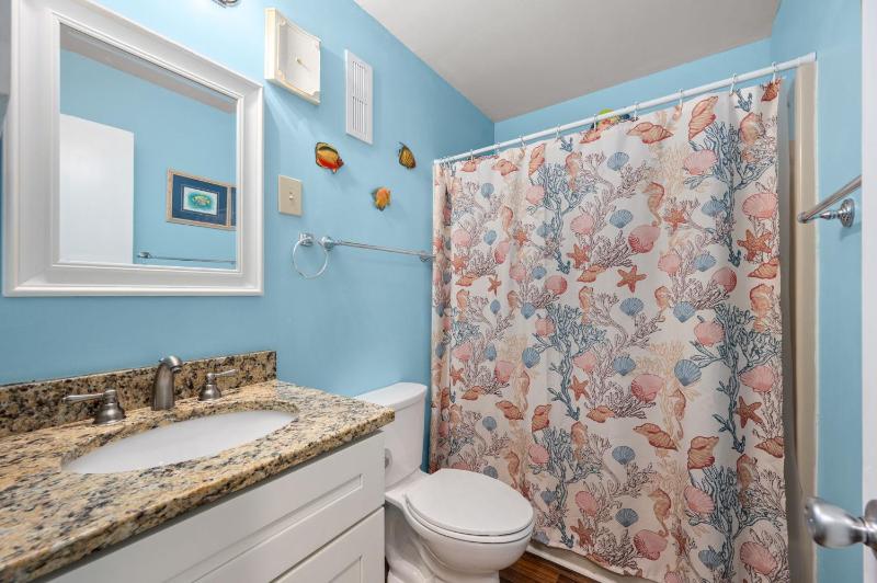Oceanfront Condo with Direct Beach Access and Pool - image 8